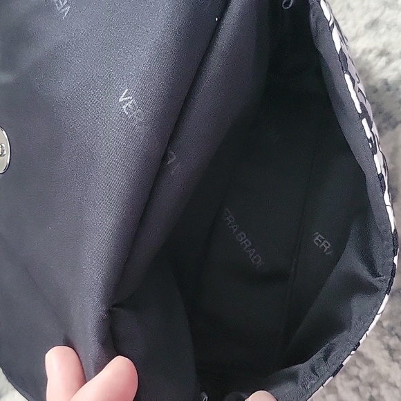 Floral Black and White Crossbody Bag - Picture 4 of 7